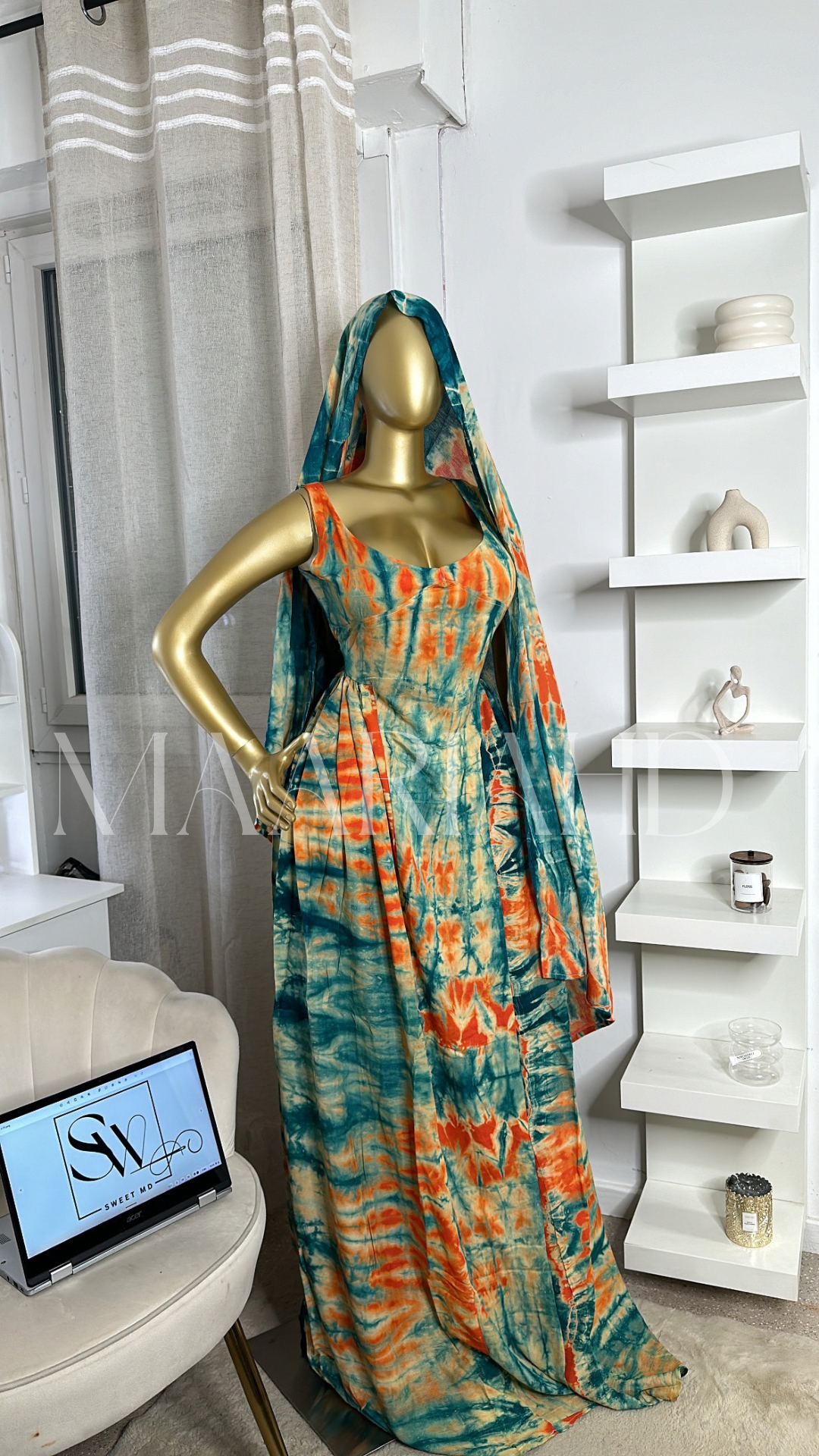 Robe Velvet Touch — foulard inclus