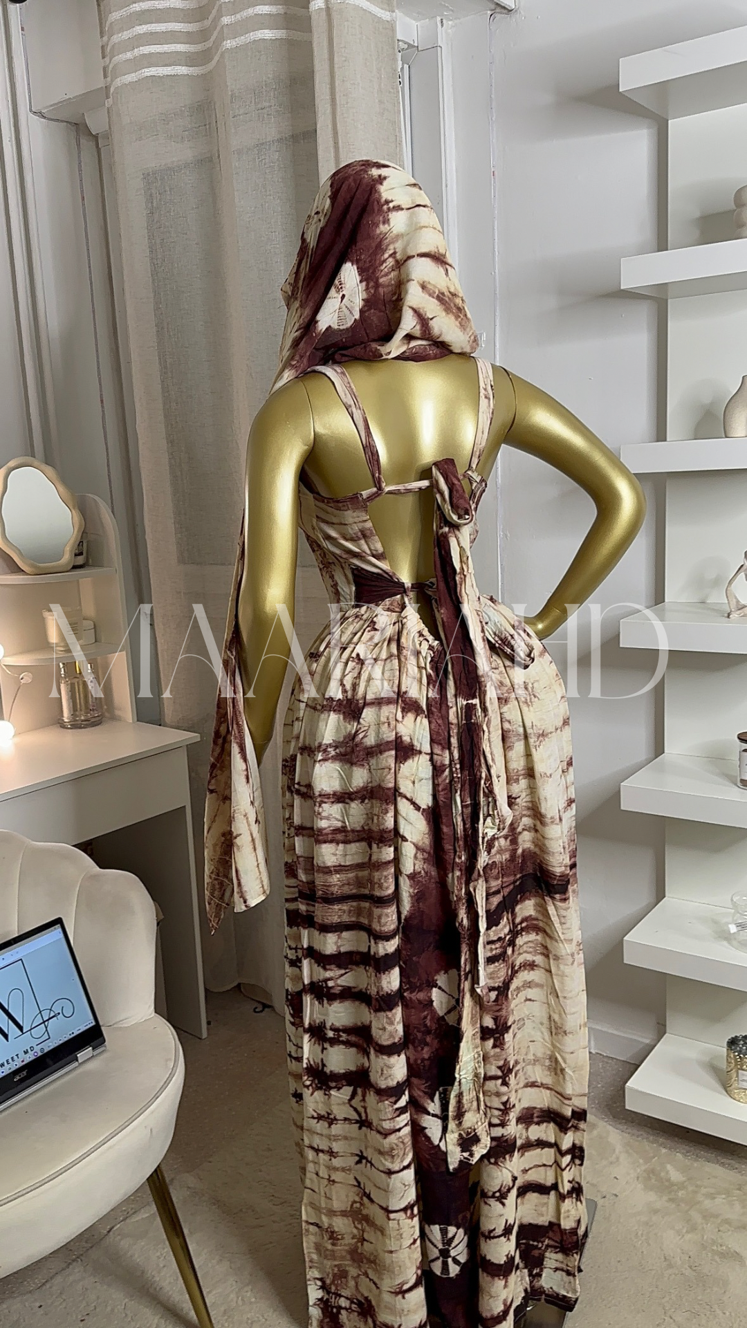 Robe Velvet Touch — foulard inclus